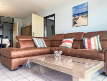 6-persoons appartement met zeezicht in het centrum van Bredene - thumbnail 2