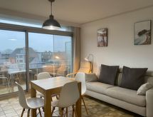 Op 300 m van zee: Knus appartement Ochtendstemming in Bredene - thumbnail 3