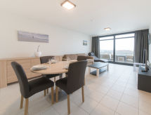 Op 300 m van zee: appartement met zeezicht in Bredene - thumbnail 2