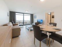 Op 300 m van zee: appartement met zeezicht in Bredene - thumbnail 6