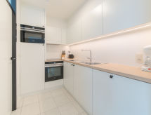 Op 300 m van zee: appartement met zeezicht in Bredene - thumbnail 5