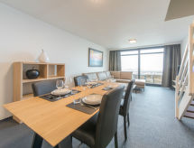 Op 300 m van zee: 4-persoons appartement met zeezicht in Bredene - thumbnail 1