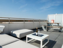 Op 300 m van zee: 4-persoons appartement met zeezicht in Bredene - thumbnail 3