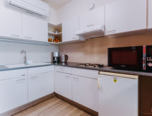 Op 300 m van zee: 4-persoons appartement in Bredene met zeezicht - thumbnail 5