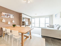 6-persoons appartement aan zee in Bredene - thumbnail 1