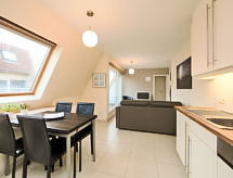 Havenhuys 502: Modern appartement met balkon op 180 meter van het strand - thumbnail 1