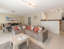 6-persoons appartement op 450 m van het strand in Bredene - thumbnail 2