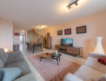 Aan het strand: ruim appartement met zeezicht in Bredene - thumbnail 1