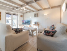 Op 600 m van zee: Vrijstaand vakantiehuis met verwarmd zwembad in Bredene - thumbnail 2