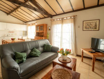 Op 600m van zee: Vrijstaand vakantiehuis met verwarmd zwembad in Bredene - thumbnail 2