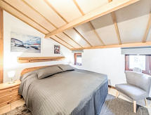 Vakantiehuis met open haard en verwarmd zwembad in Bredene, 600 m van zee - thumbnail 5