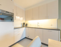 Aan het strand: 4-persoons appartement met balkon in Bredene - thumbnail 3