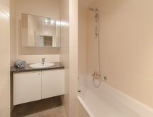 Aan het strand: modern 4-persoons appartement in Bredene - thumbnail 3