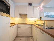Breduynia: Modern appartement met balkon op 130m van het strand - thumbnail 6