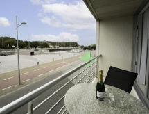 Breduynia: Modern appartement met balkon op 130m van het strand - thumbnail 5