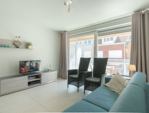 Op 450 m van het strand: modern 4-persoons appartement in Bredene - thumbnail 1