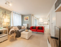 Op 400 m van het strand: modern 4-persoons appartement in Bredene - thumbnail 1
