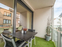 Op 400 m van het strand: modern 4-persoons appartement in Bredene - thumbnail 3