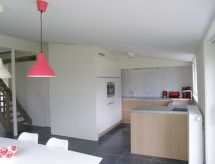 Authentiek vakantiehuis in Jabbeke met zwembad, tuin en terras - thumbnail 6