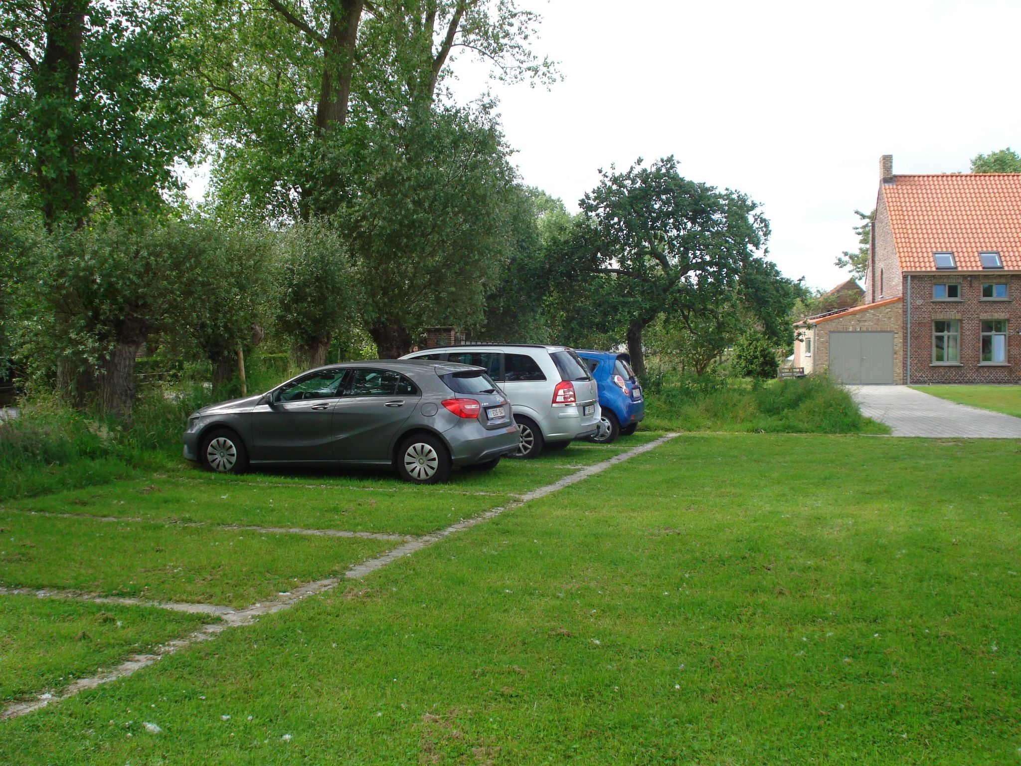 Nette Ferienwohnung mit Terrasse, Pool und Garten-Image-tags.info