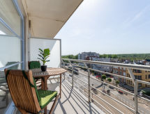 Aan zee: 4-persoons appartement met balkon in De Panne - thumbnail 1