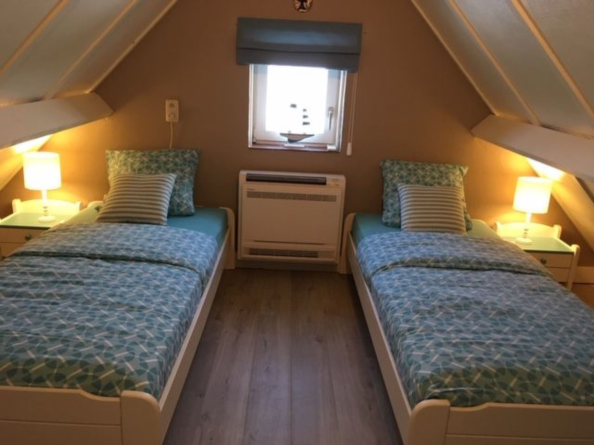 Polderwind mit Blick auf die Felder-Inside