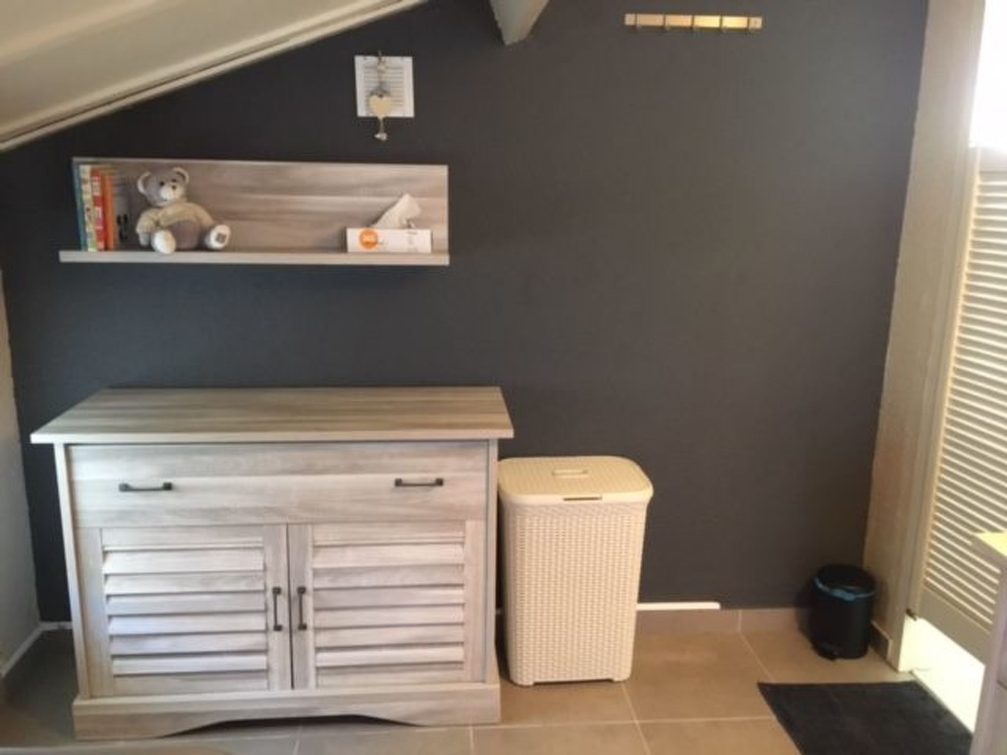 Zonneweelde bei Dünen und Wald-Inside