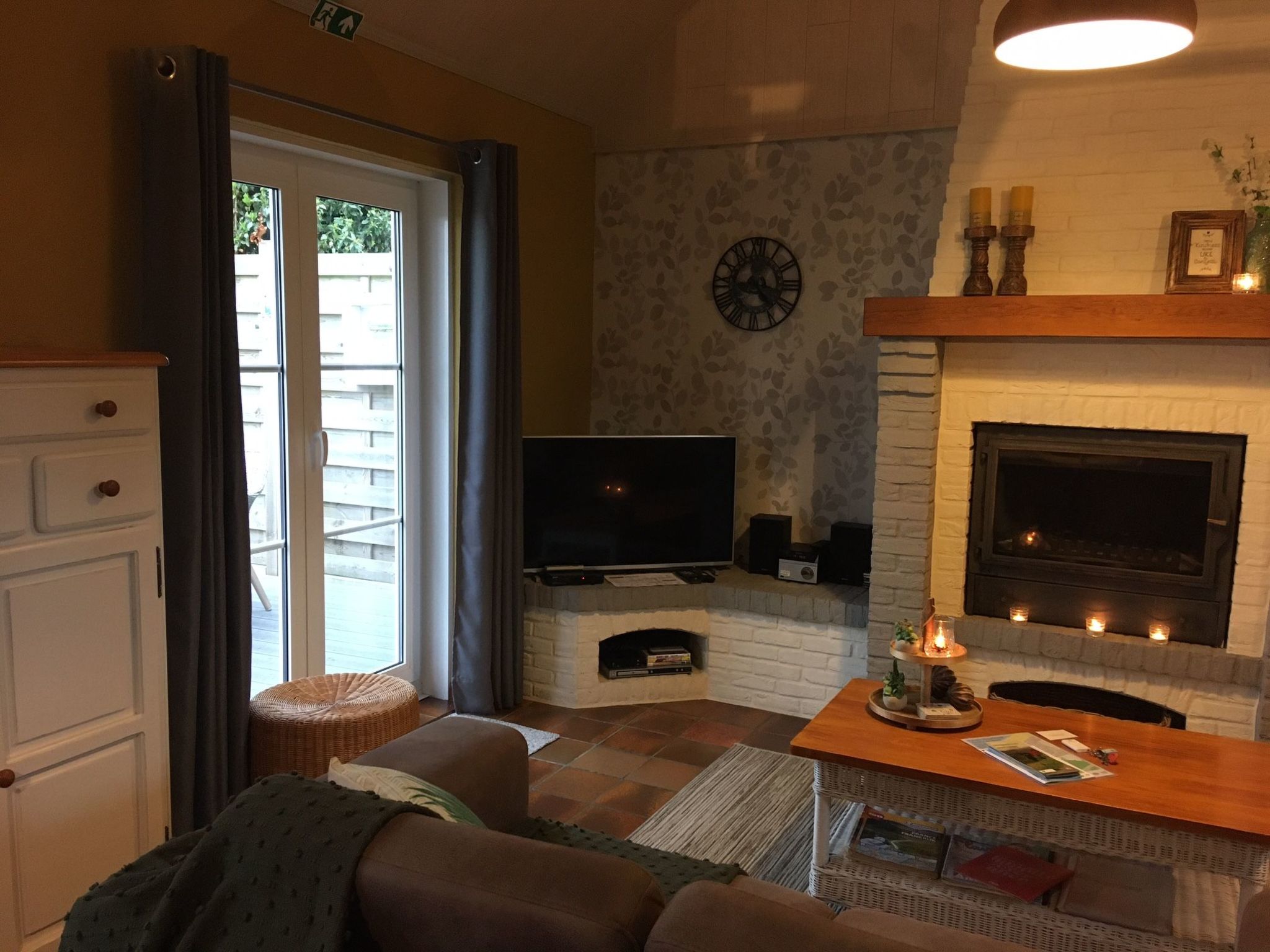 Windekind mit Blick auf die Felder-Inside