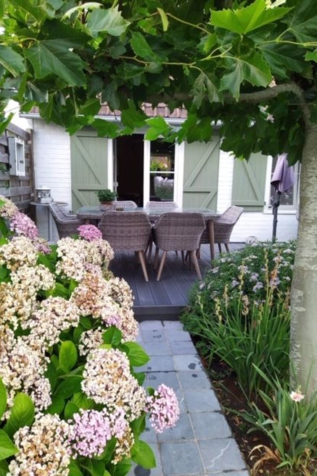 Windekind mit Blick auf die Felder-Inside