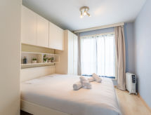 Op 300 m van zee: 4-persoons appartement met balkon in De Panne - thumbnail 4