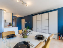 Op 300 m van zee: 4-persoons appartement met balkon in De Panne - thumbnail 1