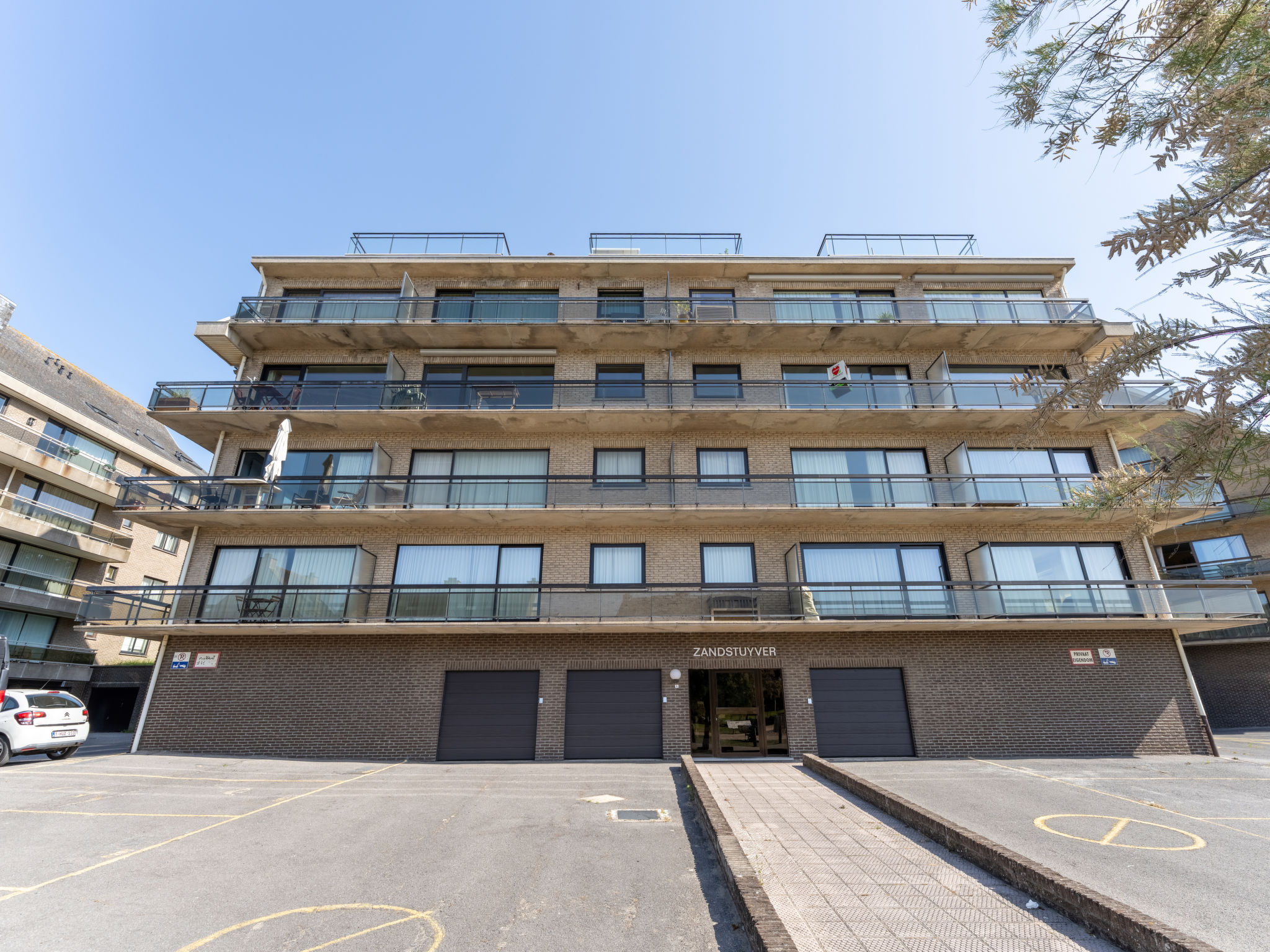 Zandstuyver with balcony - Buiten