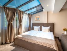 Stijlvolle Business Suite met glasdak in centrum Plovdiv - thumbnail 4