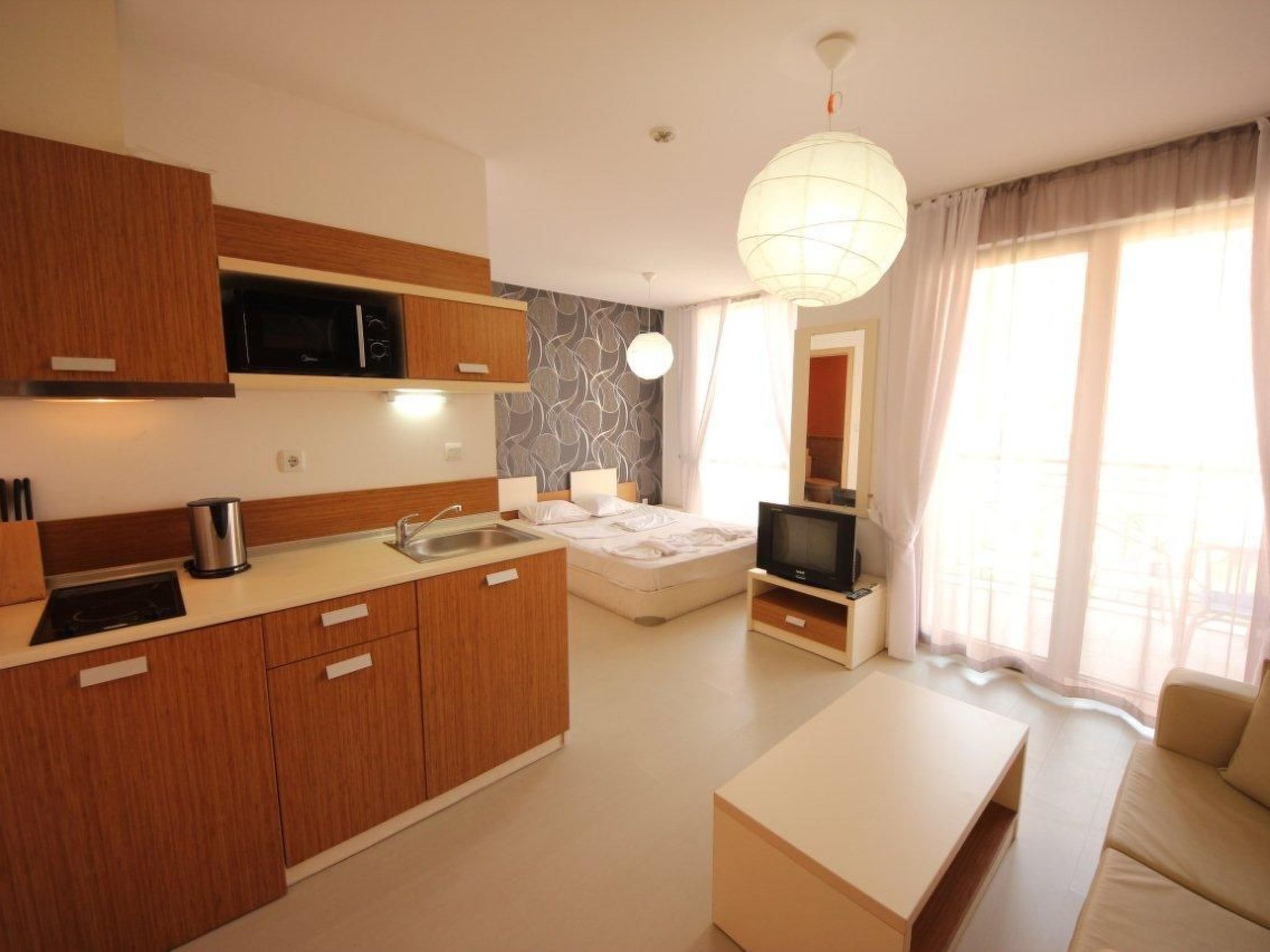 In Фрегата mit Pool