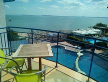 Vega: Ruim appartement op 100 meter van het strand in Sveti Vlas - thumbnail 1