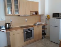 Vega: Ruim appartement op 100 meter van het strand in Sveti Vlas - thumbnail 4