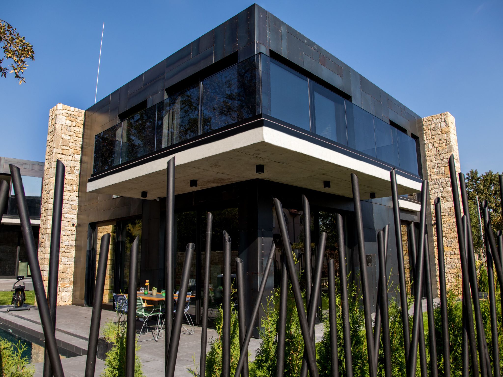 Exklusive Villa mit Swimmingpool und Whirlpool-Image-tags.info