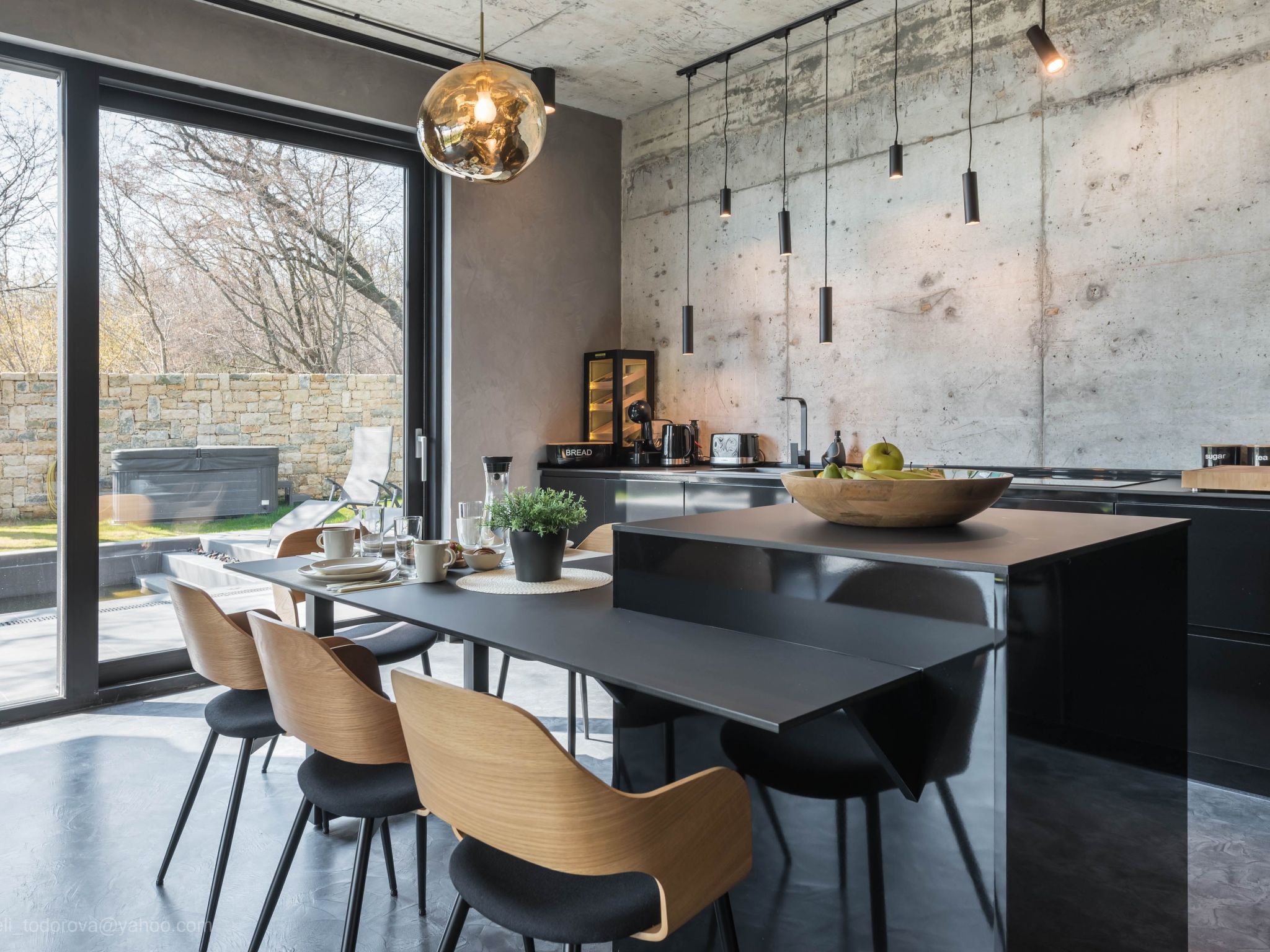 Exklusive Villa mit Swimmingpool und Whirlpool-Binnen