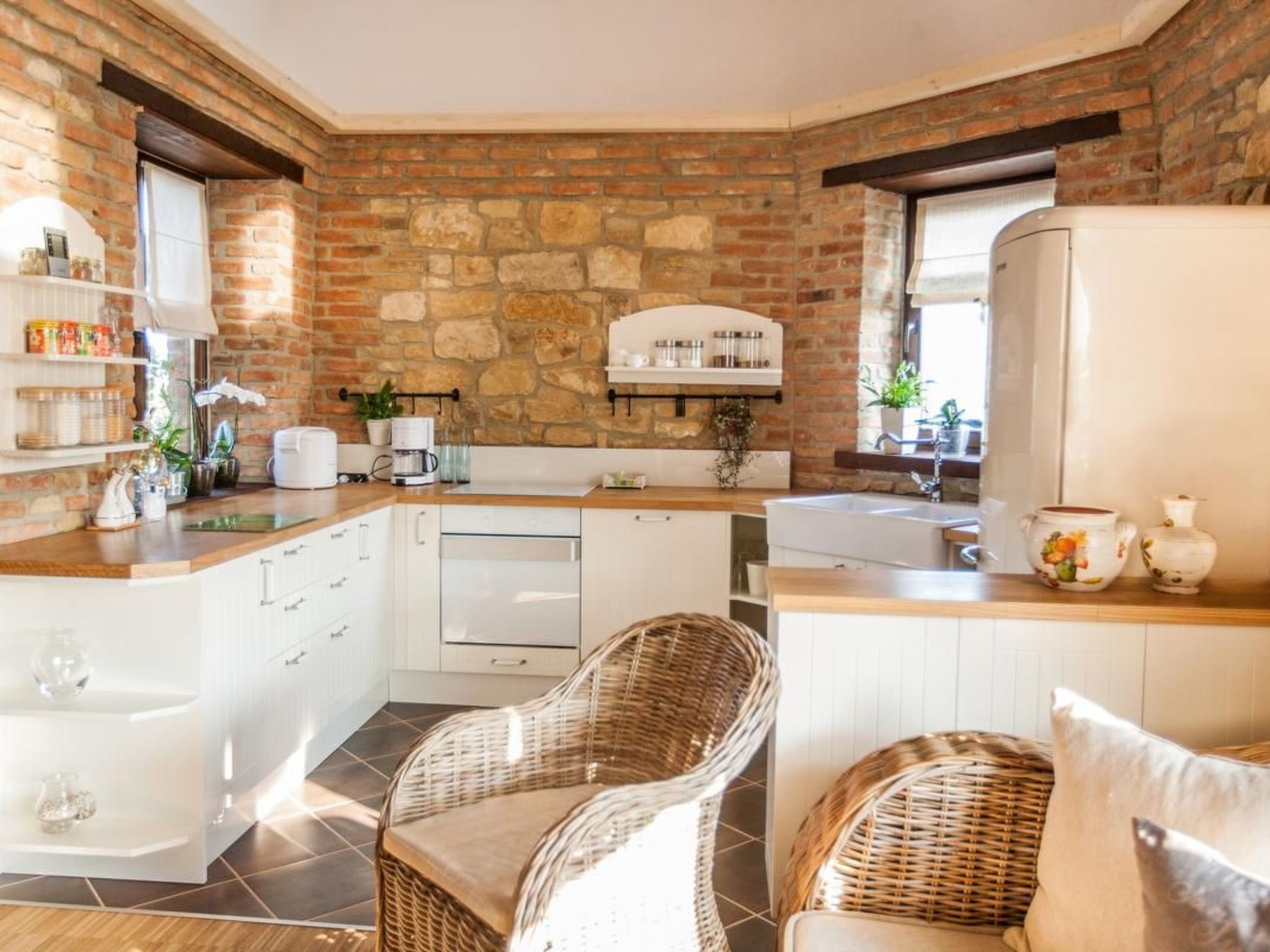 Auf zwei Etagen, mit Garten und überdachtem Grillplatz - Image-tags.info