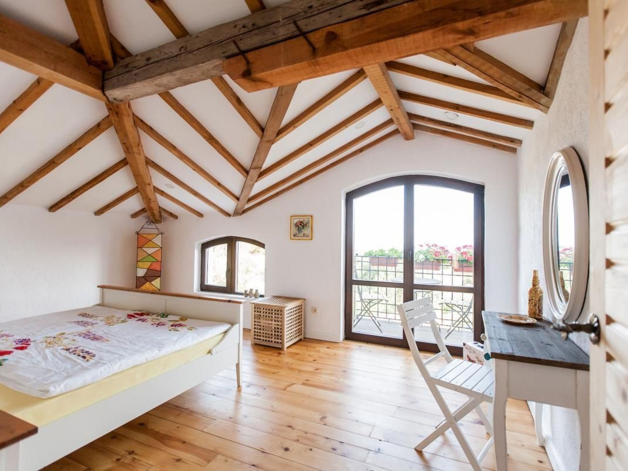 Auf zwei Etagen, mit Garten und überdachtem Grillplatz - Image-tags.info