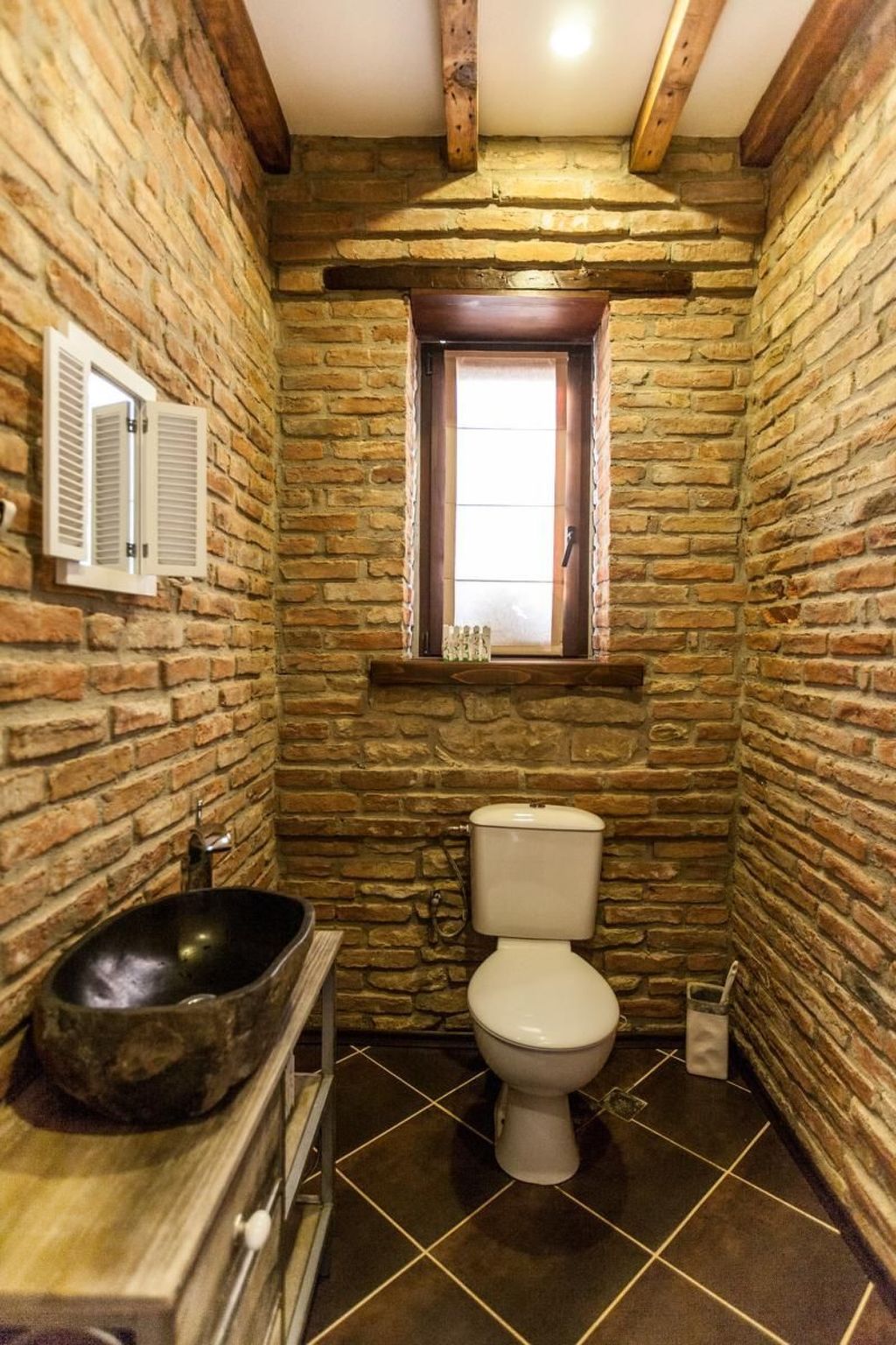 Auf zwei Etagen, mit Garten und überdachtem Grillplatz - Image-tags.info