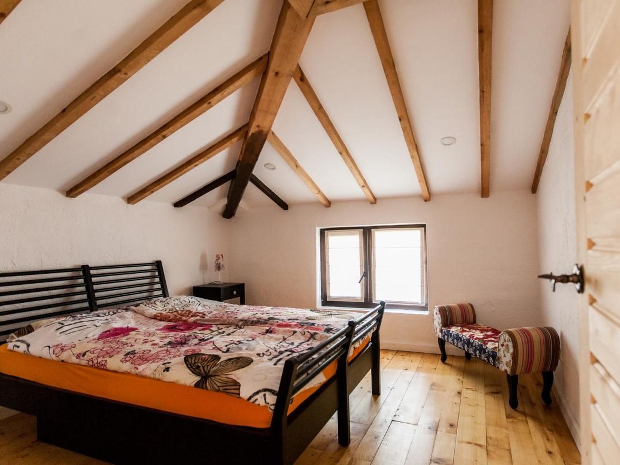 Auf zwei Etagen, mit Garten und überdachtem Grillplatz - Image-tags.info