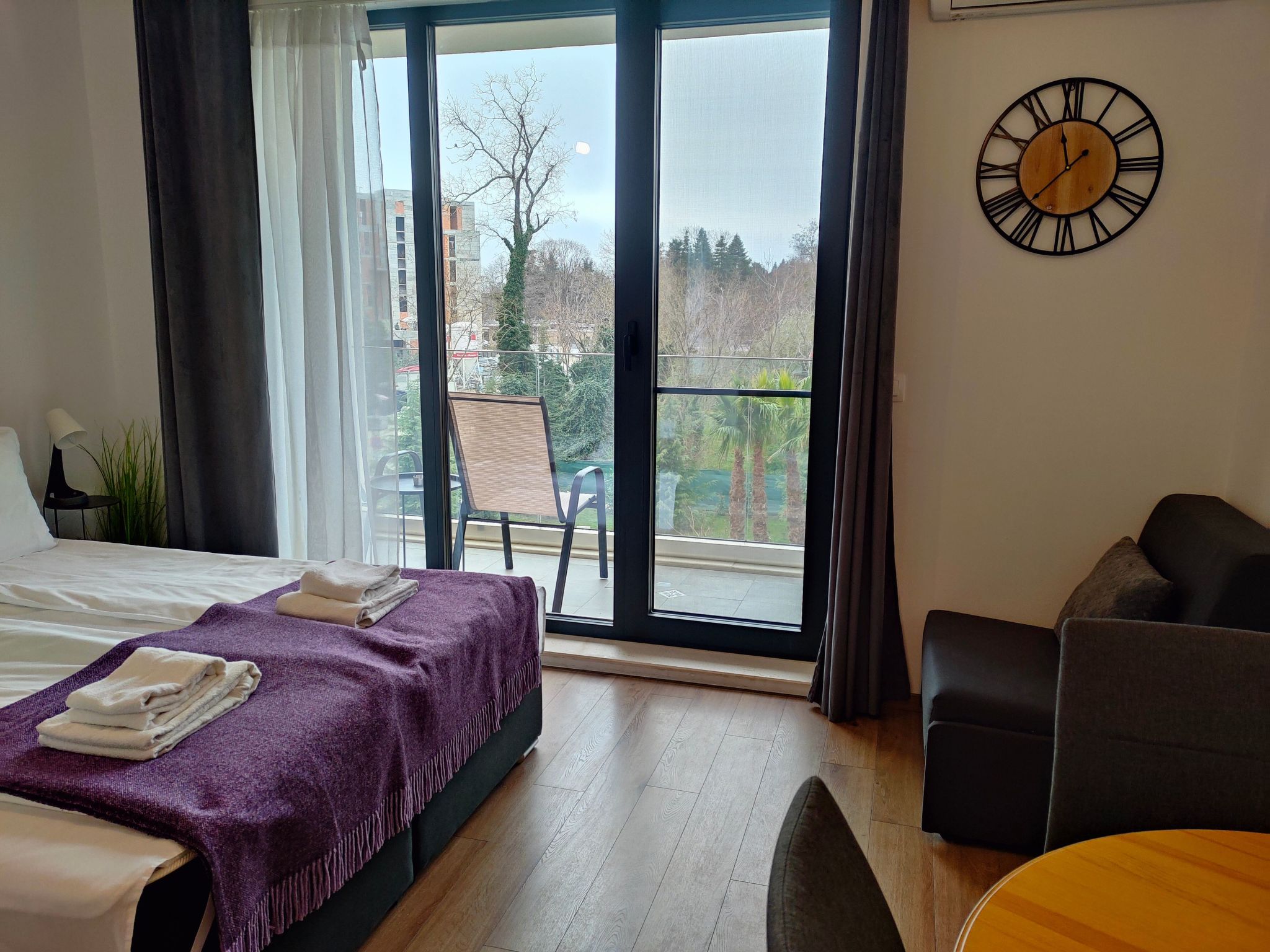 Studio "Allure Varna" mit Infinity-Pool-Binnen