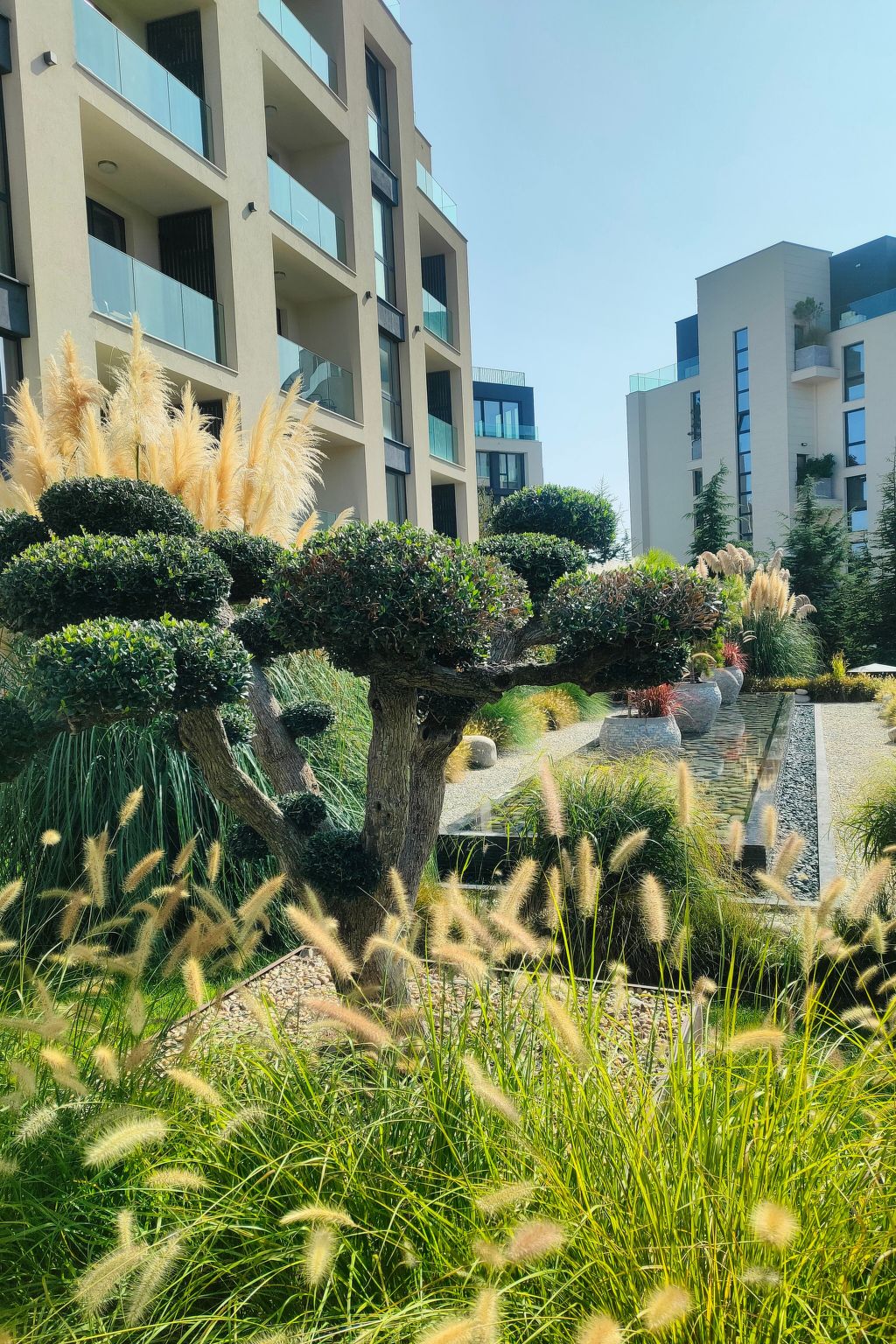 Studio "Allure Varna" mit Infinity-Pool-Image-tags.info