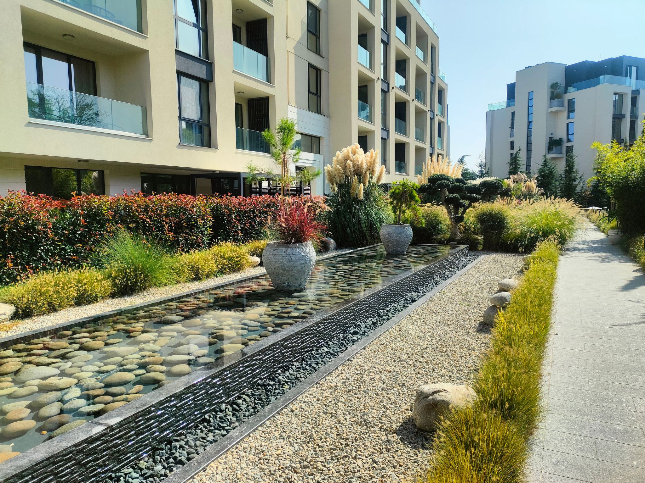 Studio "Allure Varna" mit Infinity-Pool-Buiten