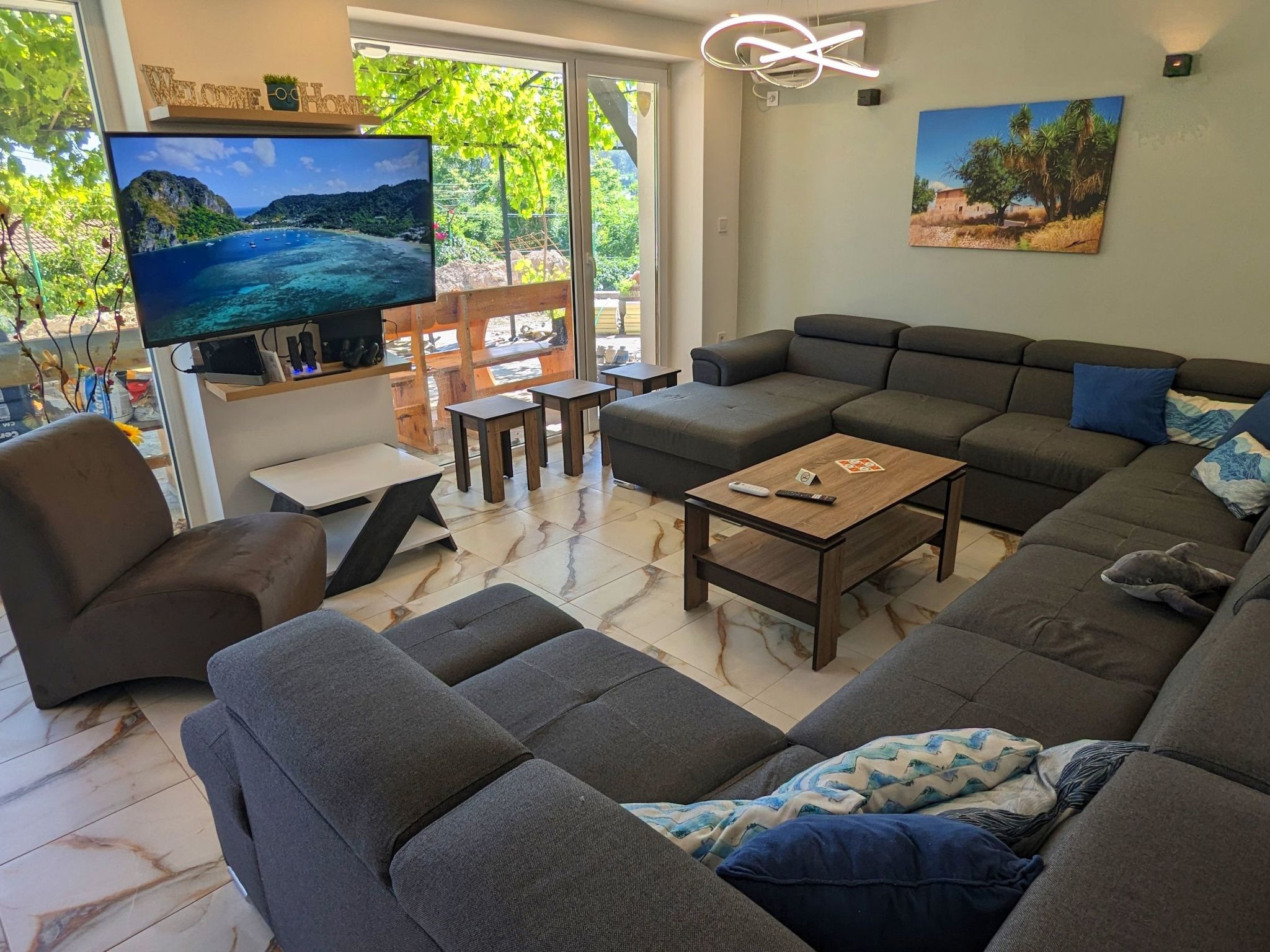 Familienvilla "Dionysus" mit Pool und Meerblick-Binnen