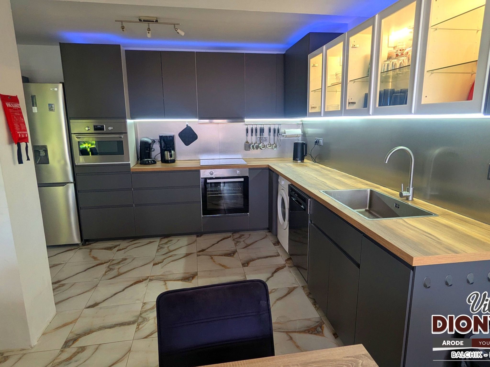 Familienvilla "Dionysus" mit Pool und Meerblick-Binnen