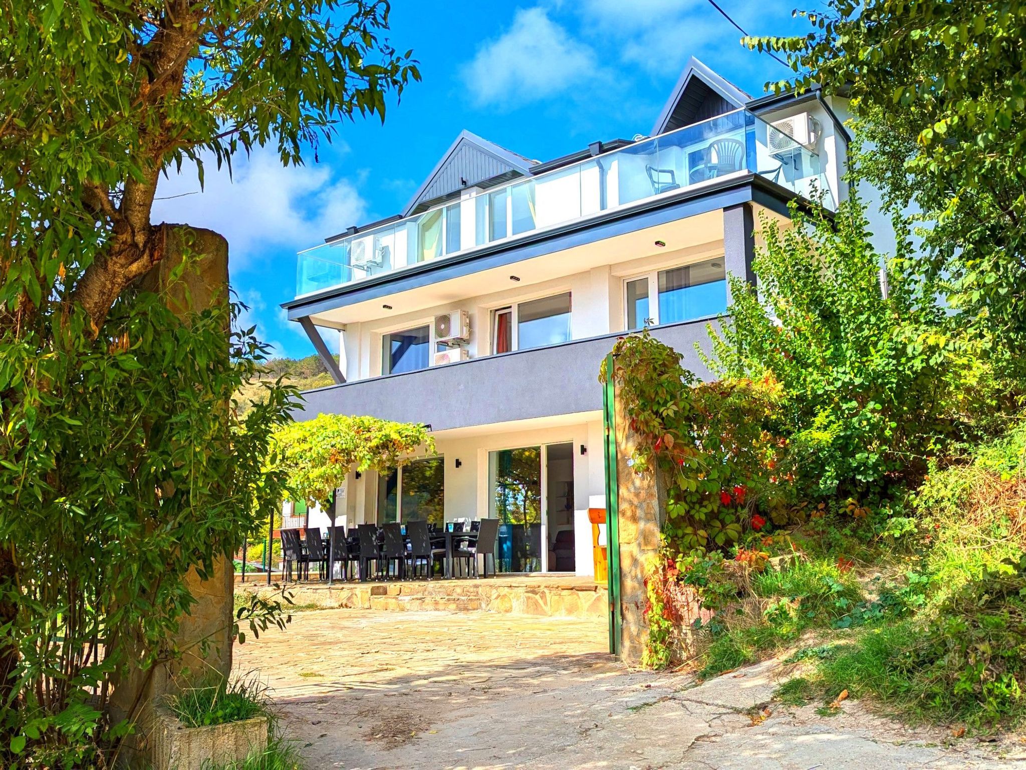 Familienvilla "Dionysus" mit Pool und Meerblick-Buiten