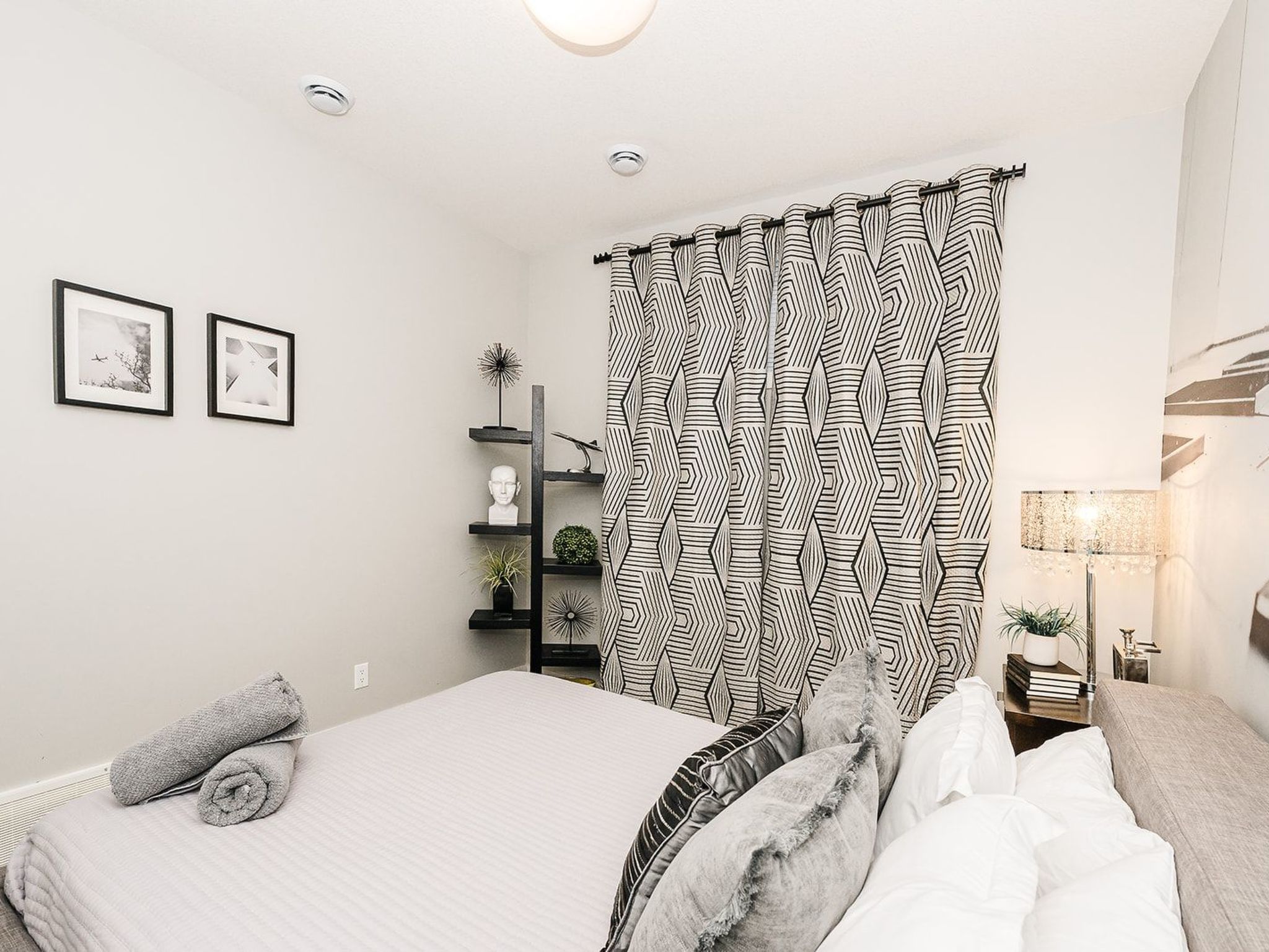 Moderne Suite bij Henday Town Centre – Golf, Ruimte & Nabij Luchthaven - foto 30