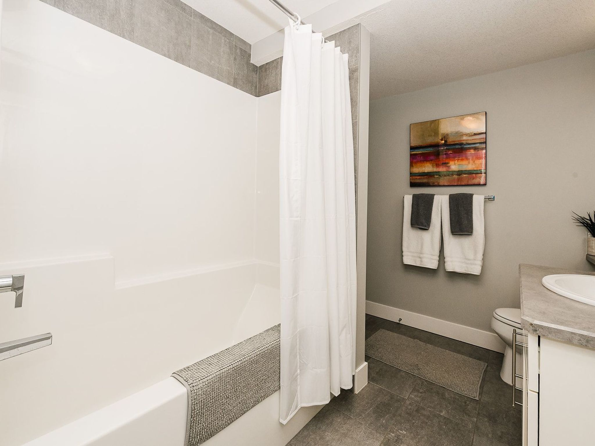 Moderne Suite bij Henday Town Centre – Golf, Ruimte & Nabij Luchthaven - foto 40